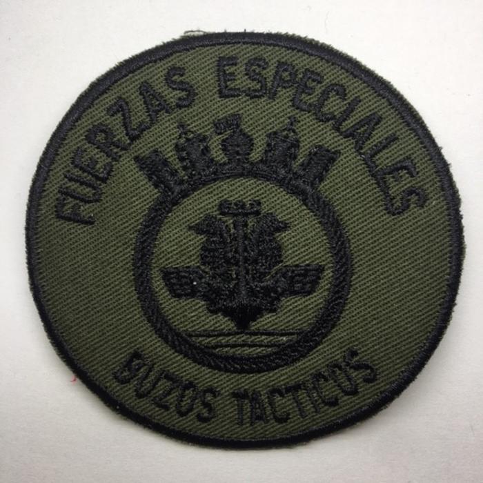 FUERZAS ESPECIALES - BUZOS TACTICOS 9 X 9 CMS