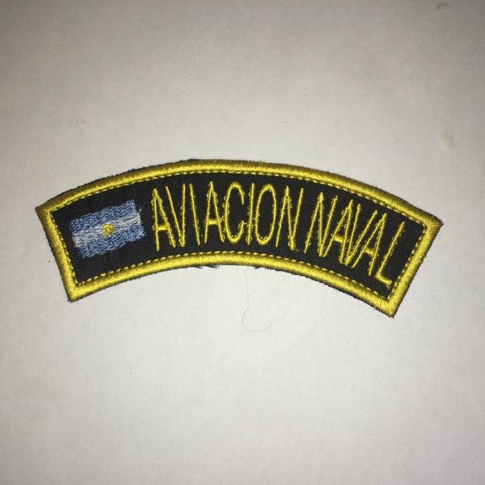 AVIACION NAVAL CON BANDERA
