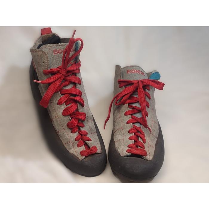 ZAPATILLAS DE ESCALADA EN ROCA - USADAS