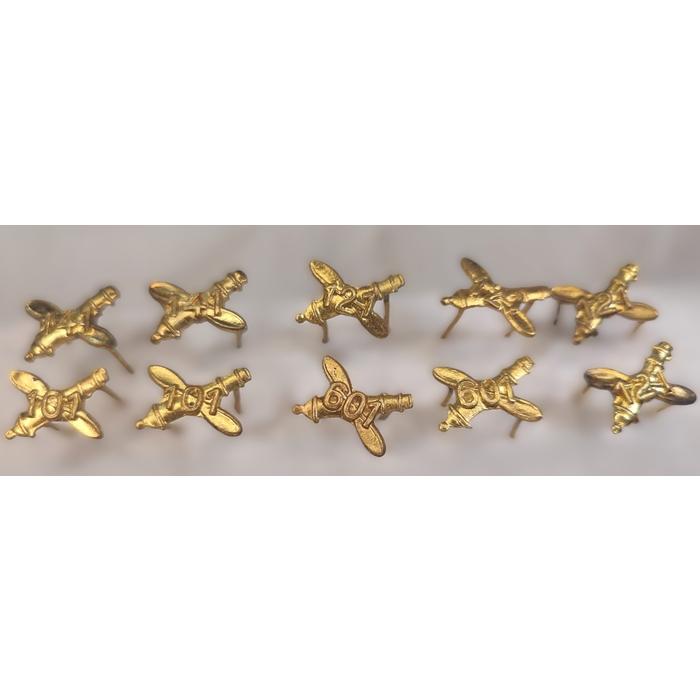 PIN INSIGNIA DISTINTIVO EMBLEMA ART. DE REZAGO ORIGINAL DE LAS FFAA