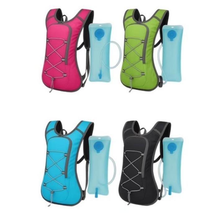 MOCHILA CON SISTEMA DE HIDRATACION DE 2 LITROS