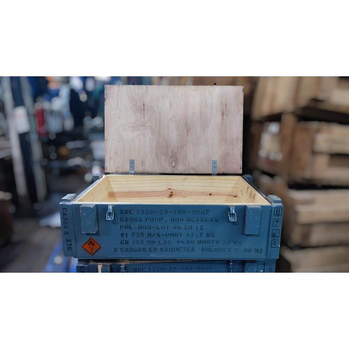 CAJON DE MUNICIONES EN MADERA TAPA CON BISAGRA - REZAGO DE FFAA