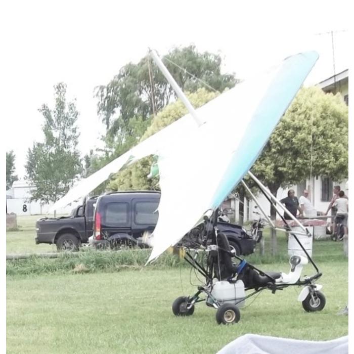 ALA DELTA ANDORINHA 15mts CON TRIKE BIPLAZA Y MOTOR ROTAX 503