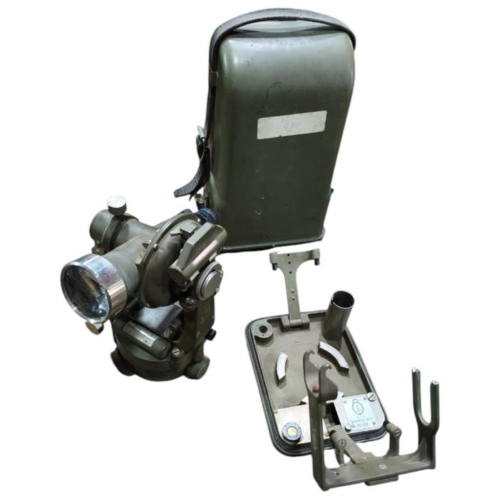 TEODOLITO OPTICO KERN  DKM-2  (AARAU, SUIZA) -USADO-