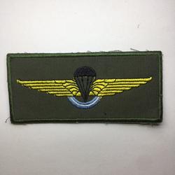 PARACAIDISTA MILITAR