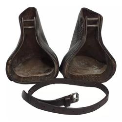 ANTIGUO PAR DE ESTRIBOS CAPACHO DE USO MILITAR
